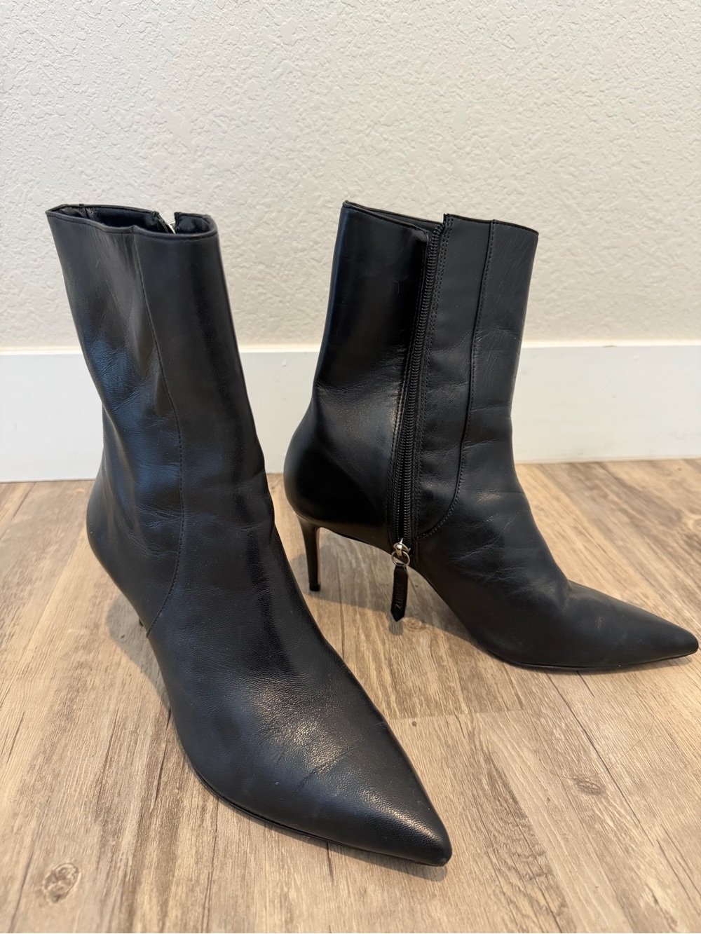 Schutz Classic Black Pointed-Toe Stiletto Ankle Boots Original Price $178 Women
